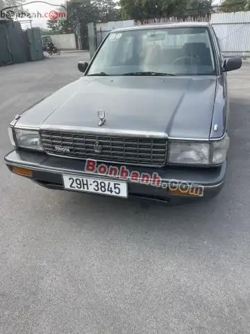 Bán Xe Ô Tô Toyota Crown