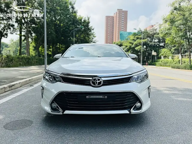 Bán Xe Toyota Camry Màu Trắng Sản Xuất 2014 Bán Xe Toyota Camry Màu Trắng Sản Xuất 2014