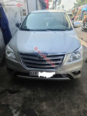 Bán Xe Toyota Innova 2.0 V 2015 Bán Xe Toyota Innova 2.0 V 2015