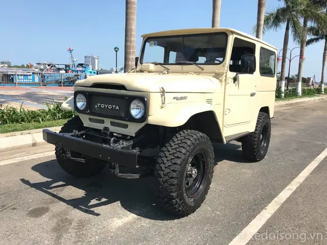 Ban Xe Toyota Land Cruiser Bj40 1984