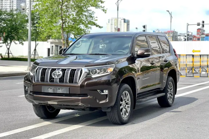 Bán Xe Toyota Land Cruiser Prado 2017