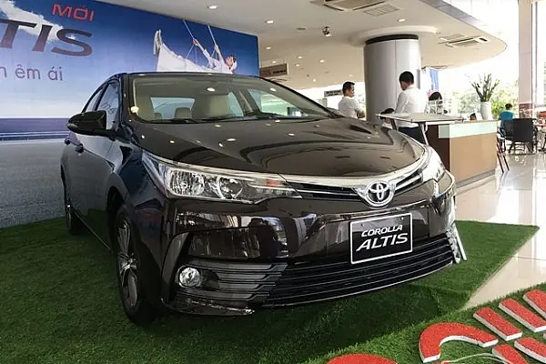 Bảng Giá Xe Toyota Corolla Altis 2018