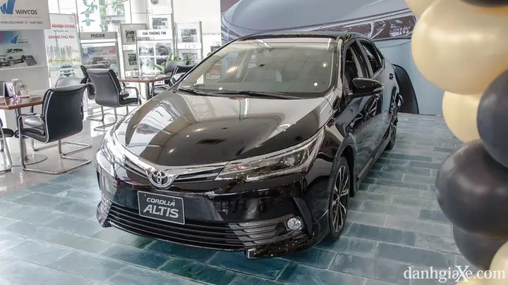 Bảng Giá Xe Toyota Corolla Altis 2018