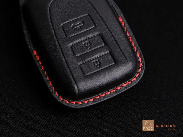 Bao Da Chìa Khóa Chỉ Đỏ Cho Xe Toyota Bao Da Chìa Khóa Chỉ Đỏ Cho Xe Toyota