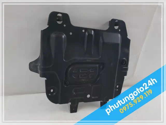 Bửng Chắn Bùn Toyota Bị Rơi Ra