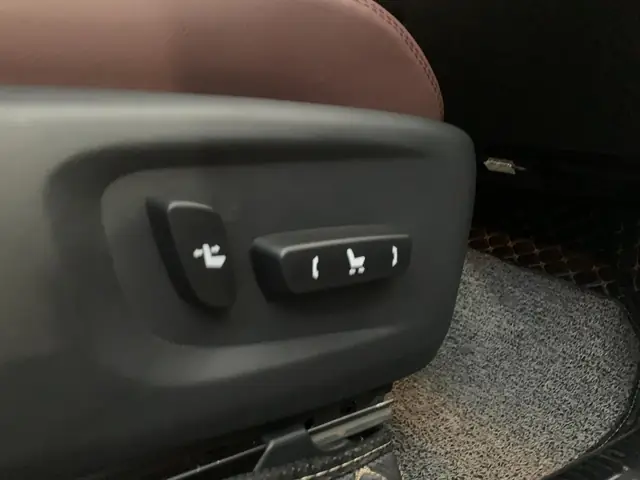 Button Mở Rộng Cho Xe Toyota