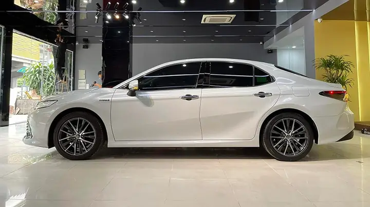 Các Dòng Toyota Camry Ra Biển