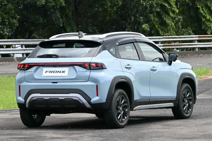 Các Dòng Xe Của Suzuki Cạnh Tranh Toyota