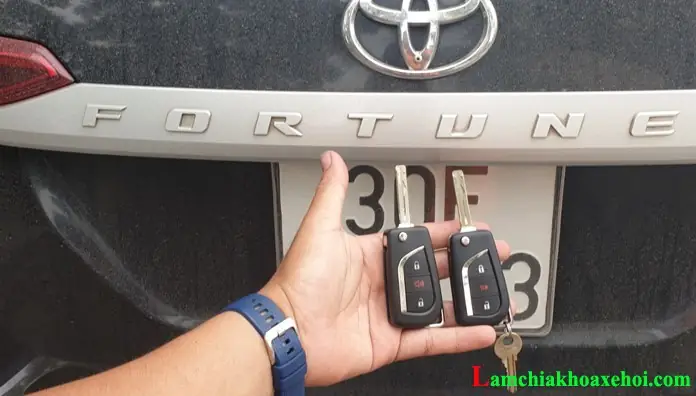 Cách Cài Thêm Chìa Cho Toyota Fortuner Cách Cài Thêm Chìa Cho Toyota Fortuner