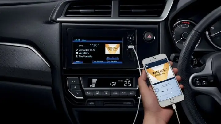 Cách Kết Nối Điện Thoại Với Xe Hơi Toyota