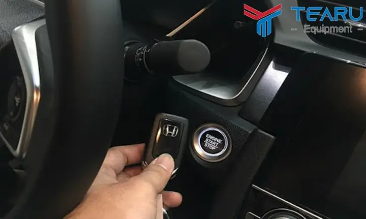 Cách Tháo Pin Chìa Khoá Thông Minh Toyota Cách Tháo Pin Chìa Khoá Thông Minh Toyota