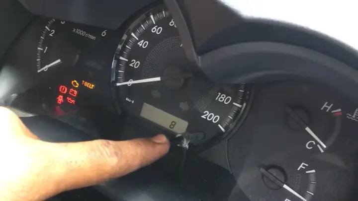 Cách Xoa Đèn T Belt Toyota