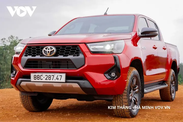 Cài Bộ Nhớ Lên Xuống Kính Toyota