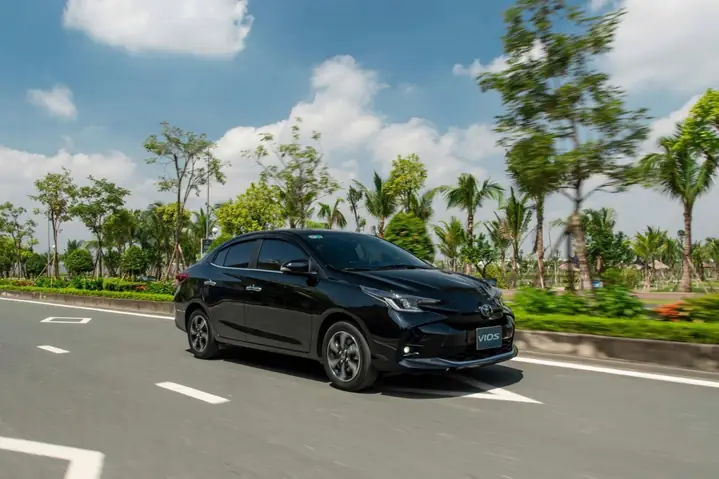 Canh Dep Toyota Vios Ban Dem