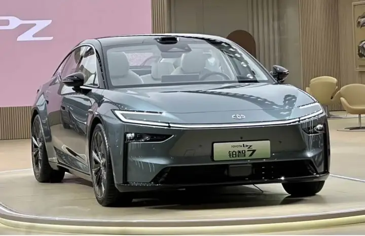 Chạy Ads Sự Kiện Cho Toyota