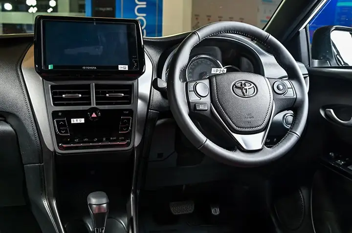 Chạy Thử Xe Toyota Yaris 2018