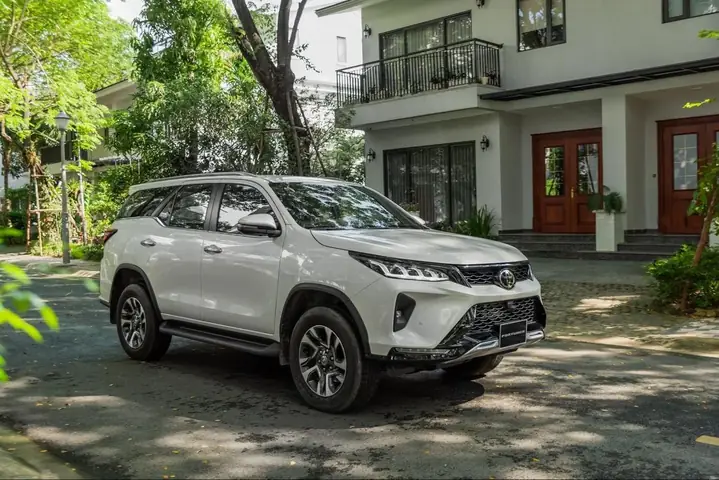 Chi Tiết Toyota Fortuner Máy Dầu