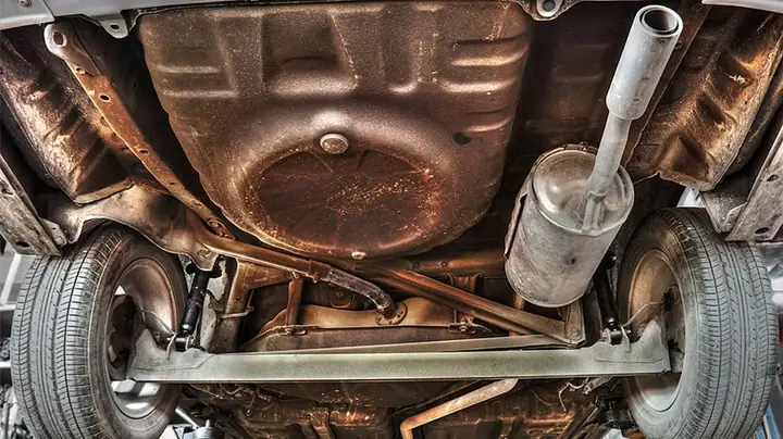Chi Tiết Trên Xe Oto Toyota Dễ Bị Gỉ Sét