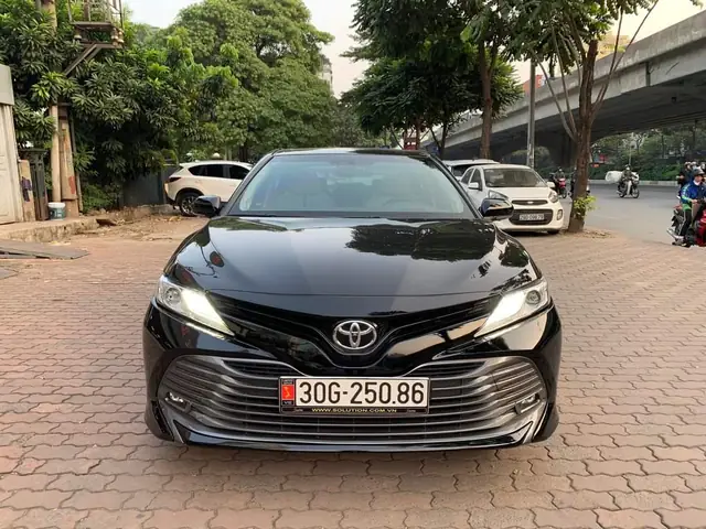 Cho Thue Xe 4 Cho Toyota Camry