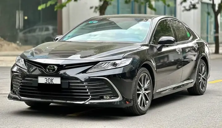 Cho Thue Xe 4 Cho Toyota Camry