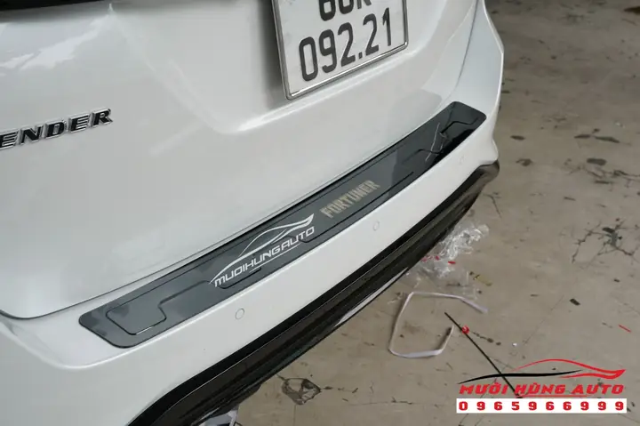 Chống Trày Cốp Trong Toyota Fortuner 17