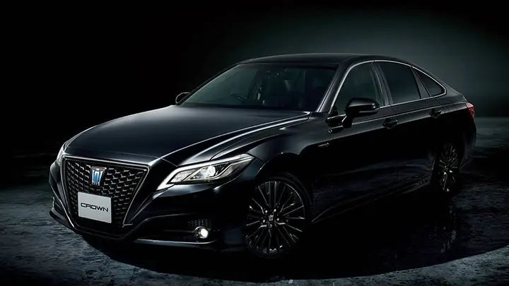 Có Nên Mua Toyota Crown 2018