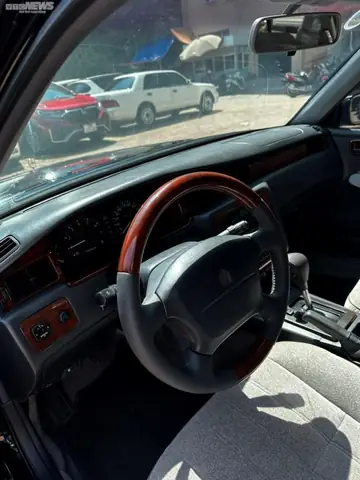 Có Nên Mua Toyota Crown Cũ