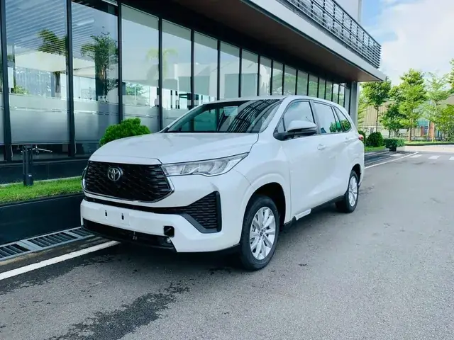 Có Nên Mua Toyota Rush Chạy Dịch Vụ Không