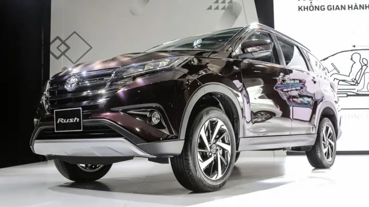 Có Nên Mua Toyota Rush Chạy Dịch Vụ Không