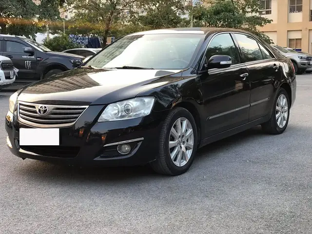 Co Nen Mua Xe Toyota Camry 3.5q Cu