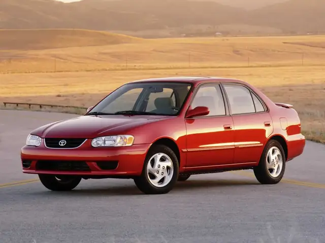 Có Nên Mua Xe Toyota Corolla 2001