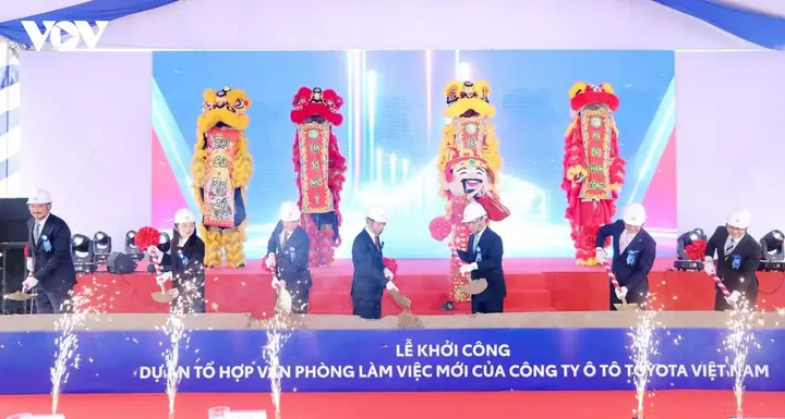 Cô Phiếu Công Ty Toyota Viet Nam