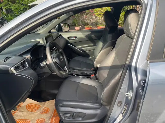 Compare Kia Interior Design And Toyota