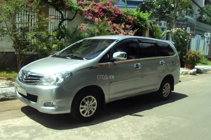 Danh Gia Toyota Innova Dong J