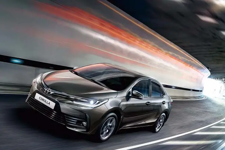 Đánh Giá Xe Toyota Corolla Altis 2017