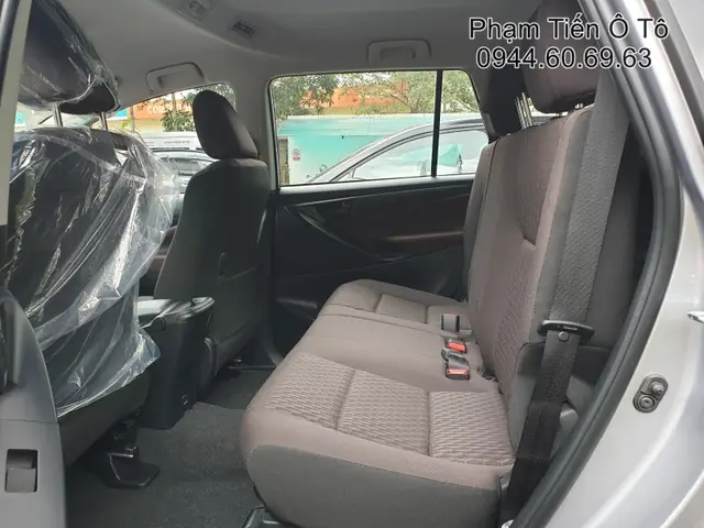 Detailed Dimensions Cm Of Toyota Cars Seats