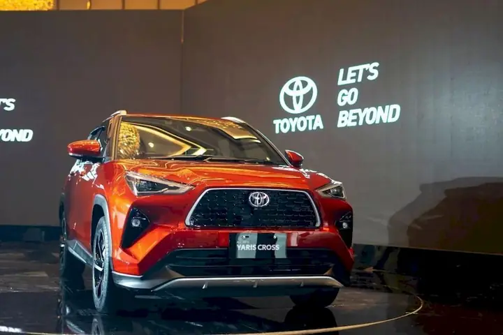 Event Toyota Ra Mat Mau Xe Moi