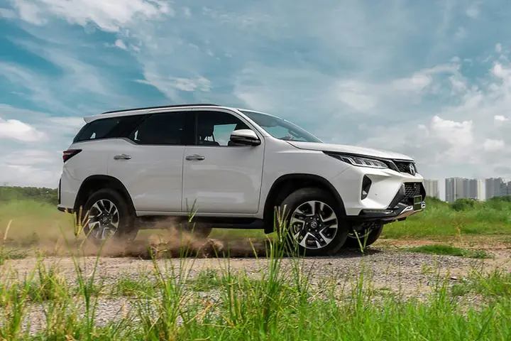 Giá Cho Thuê Xe Toyota Fortuner Theo Tháng