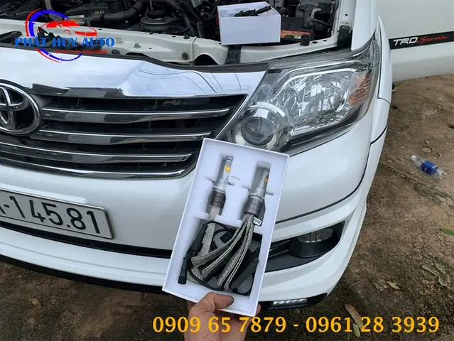 Gia Den Led Xe Toyota Fortune