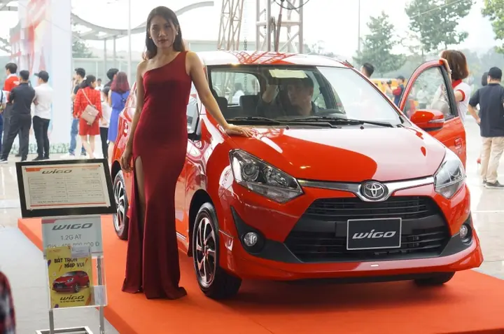 Giá Lăn Bánh Toyota Wigo 1.2 Mt