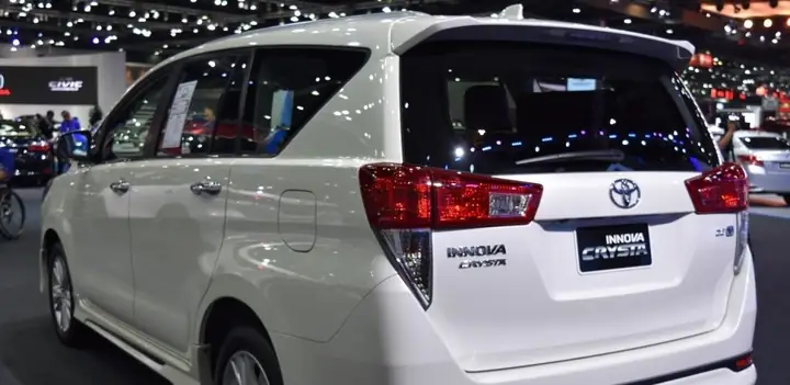 Giá Lăn Bánh Xe Toyota Innova 2019