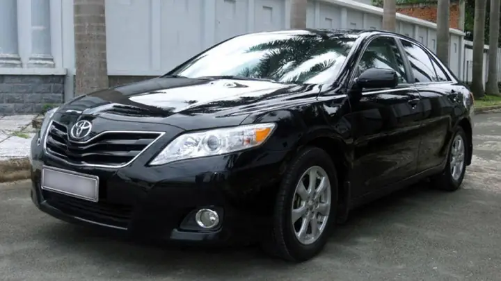 Giá Toyota Camry Le Sản Xuất 2009