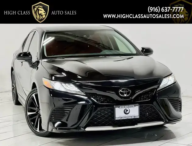 Giá Toyota Camry Xse V6 2019