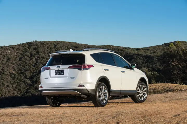 Giá Toyota Rav4 Platinum Awd 2017 Giá Toyota Rav4 Platinum Awd 2017