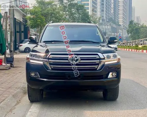 Gia Tri Xe Toyota Landcruiser Vx 2015