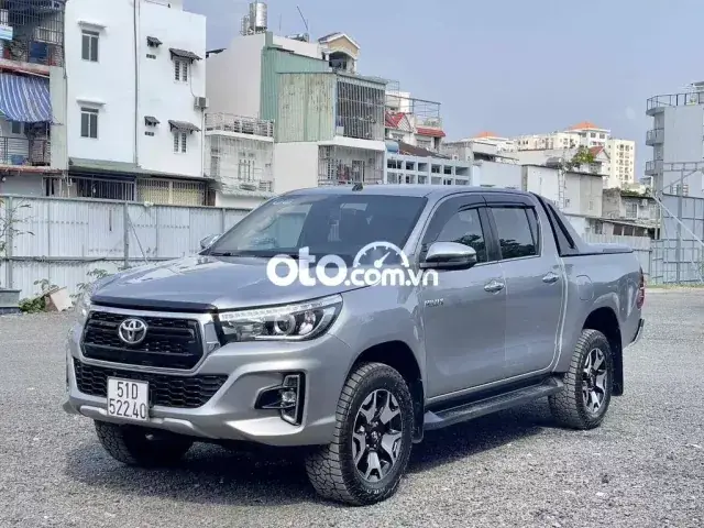 Giá Xe Bán Tải Toyota Corona 2.8