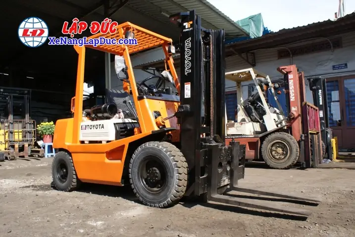 Giá Xe Nâng Toyota 2 5 Tấn Giá Xe Nâng Toyota 2 5 Tấn