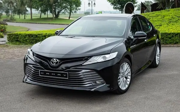 Giá Xe Ô Tô Toyota Camry 2019