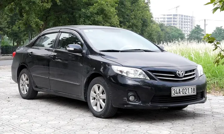 Gia Xe Oto Toyota Altis 2011