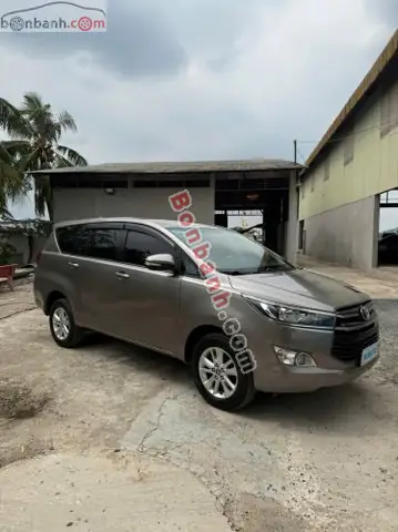 Gia Xe Oto Toyota Innova 2017
